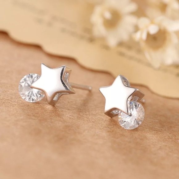 14k Gold Dainty Star Diamonds Stud Earrings Sterling Silver - Picture 1 of 7